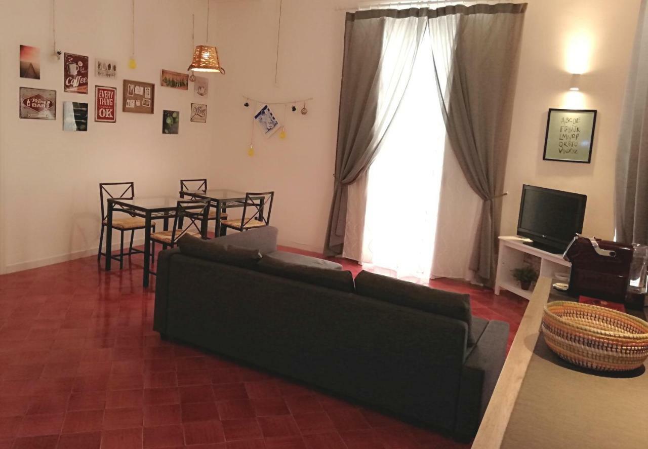 B&B Vicolo Stretto サレルノ エクステリア 写真