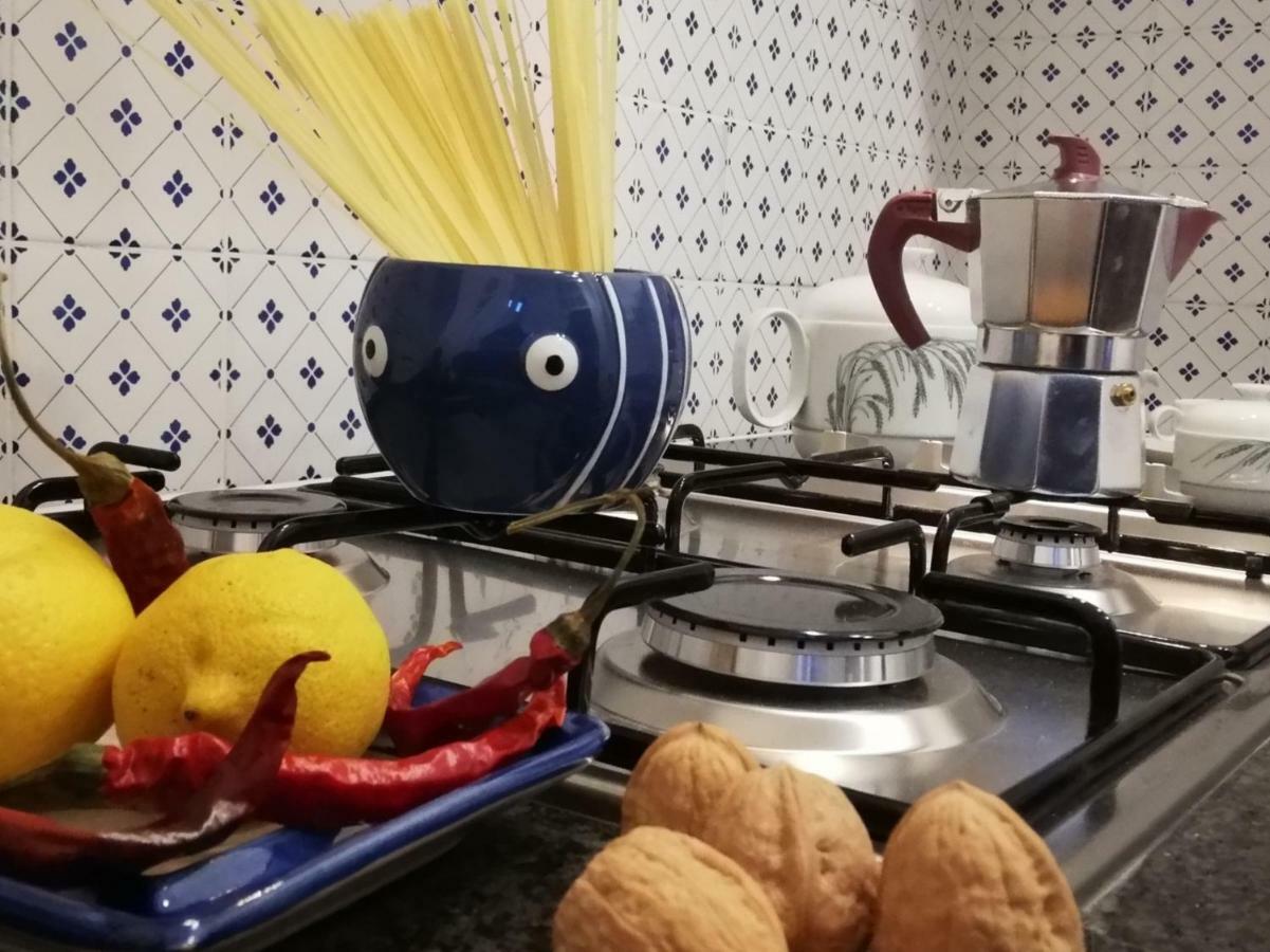B&B Vicolo Stretto サレルノ エクステリア 写真