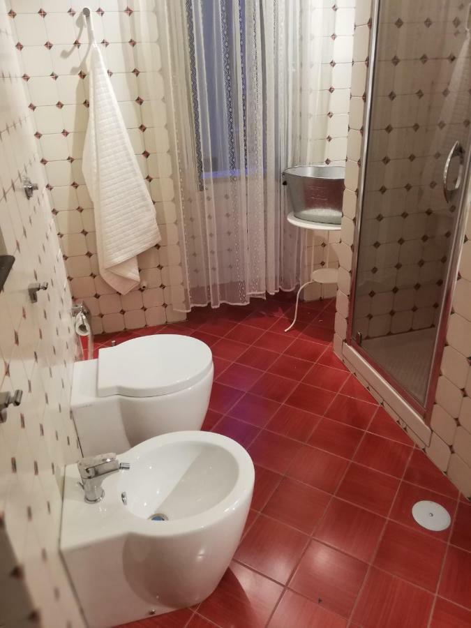 B&B Vicolo Stretto サレルノ エクステリア 写真