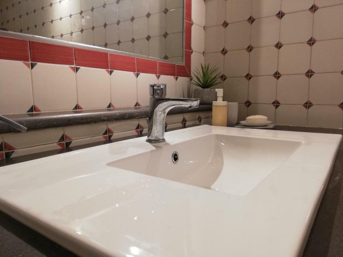 B&B Vicolo Stretto サレルノ エクステリア 写真
