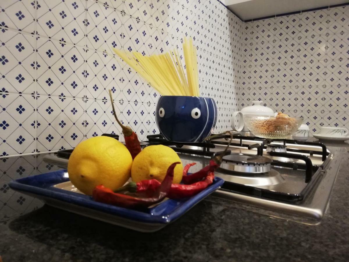 B&B Vicolo Stretto サレルノ エクステリア 写真